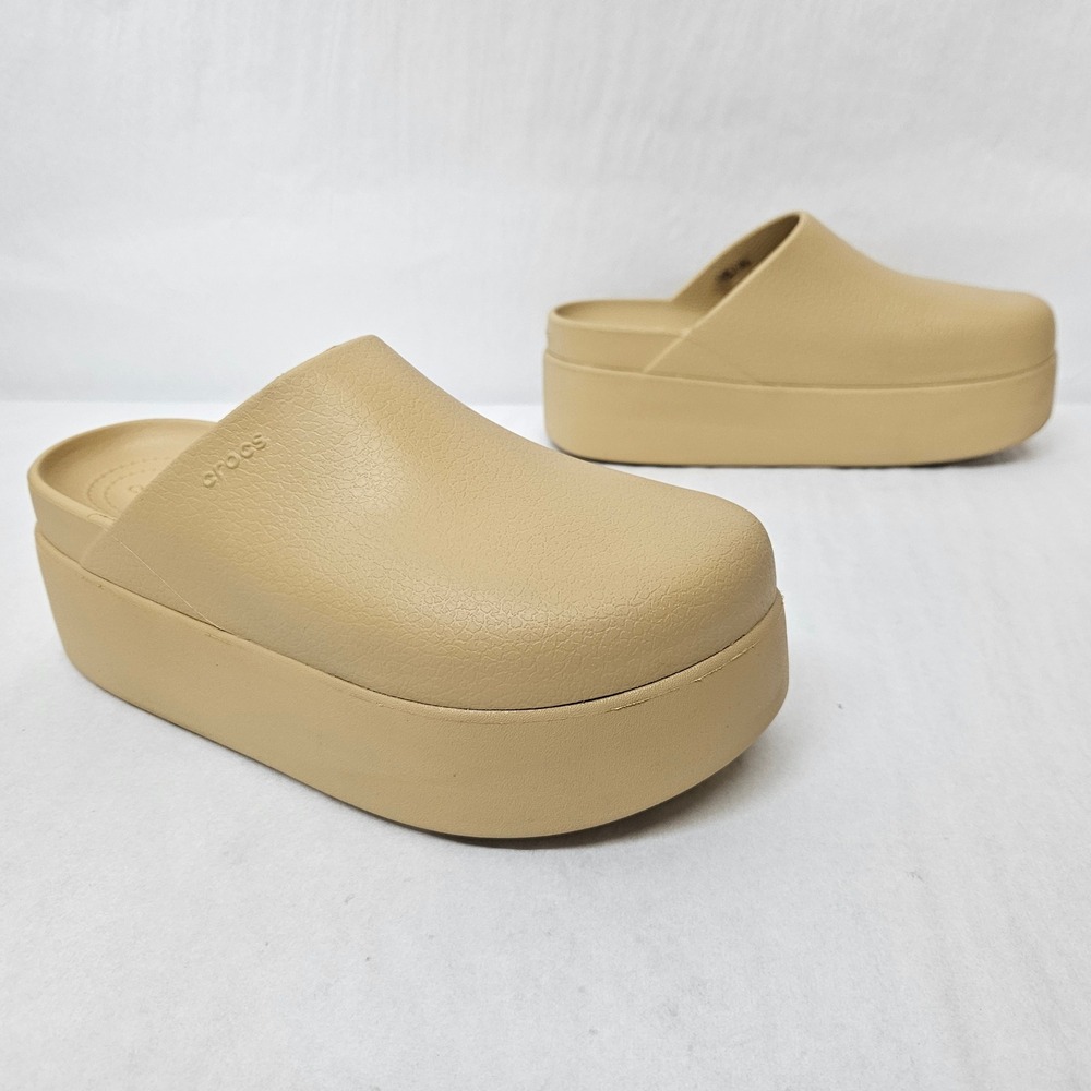 Crocs Dylan Platform Clog Textured Slip On Mule 209869-209 Wheat Womens Size 8